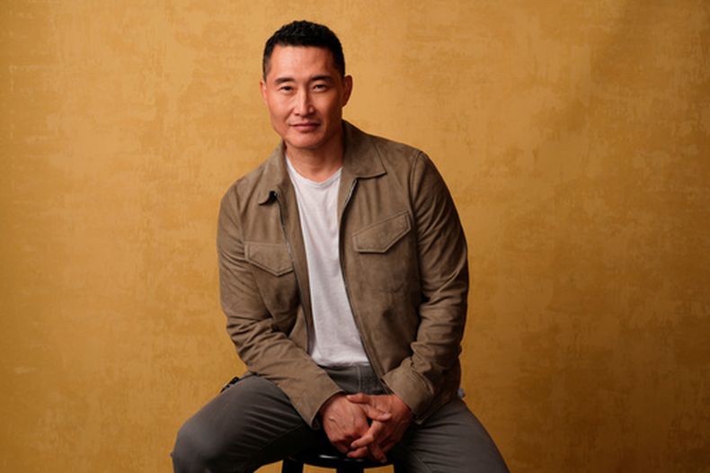 ARCHIVO - Daniel Dae Kim posa para un retrato durante la Comic-Con International en San Diego el 25 de julio de 2025. (Foto AP/Chris Pizzello, archivo)