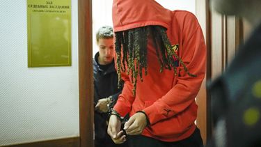 Extienden un mes detención de Brittney Griner en Moscú