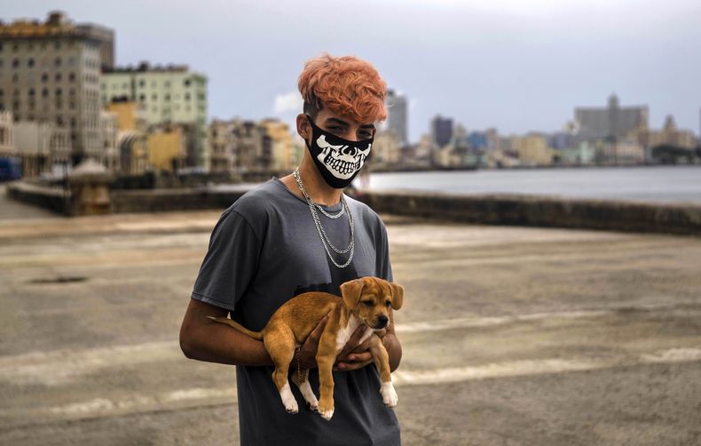 CAR-GEN_CORONAVIRUS-CUBA-0.jpg