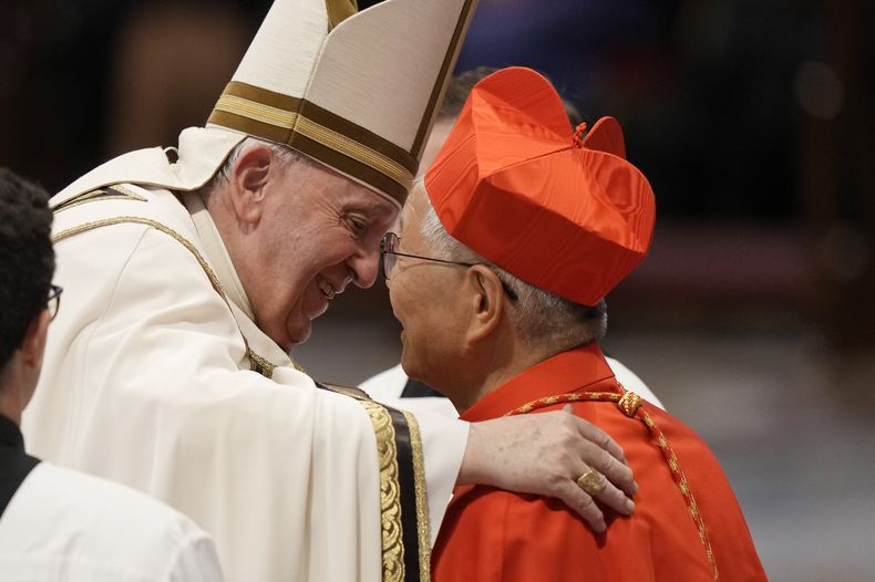 EUR-GEN PAPA-CARDENALES