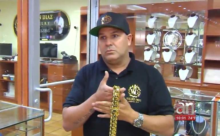 Roban joyería en Miami y se llevan una cadena cubana de mas de 60 mil dólares