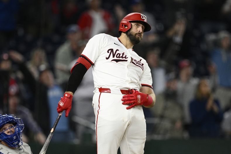 ARCHIVO - Joey Gallo, de los Nacionales de Washington, en acción durante un partido de béisbol contra los Reales de Kansas City, el martes 24 de septiembre de 2024, en Washington. (AP Foto/Nick Wass, Archivo)