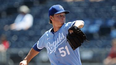 Singer lleva a los Reales a un triunfo 5-2 sobre Tigres
