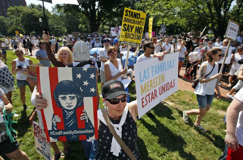AMN-INM_INMIGRACION-PROTESTAS-2.jpg