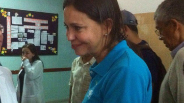 agreden a opositora venezolana maria corina machado