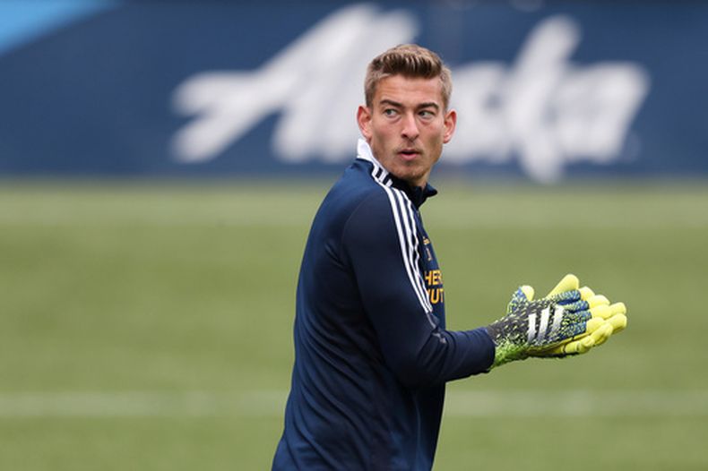ARCHIVO - El arquero Jonathan Klinsmann del LA Galaxy previo al partido contra Portland Timbers en la MLS, el 22 de mayo de 2021, en Portland. (AP Foto/Amanda Loman)
