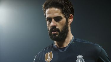 Isco firma con el Sevilla tras pasar examen médico