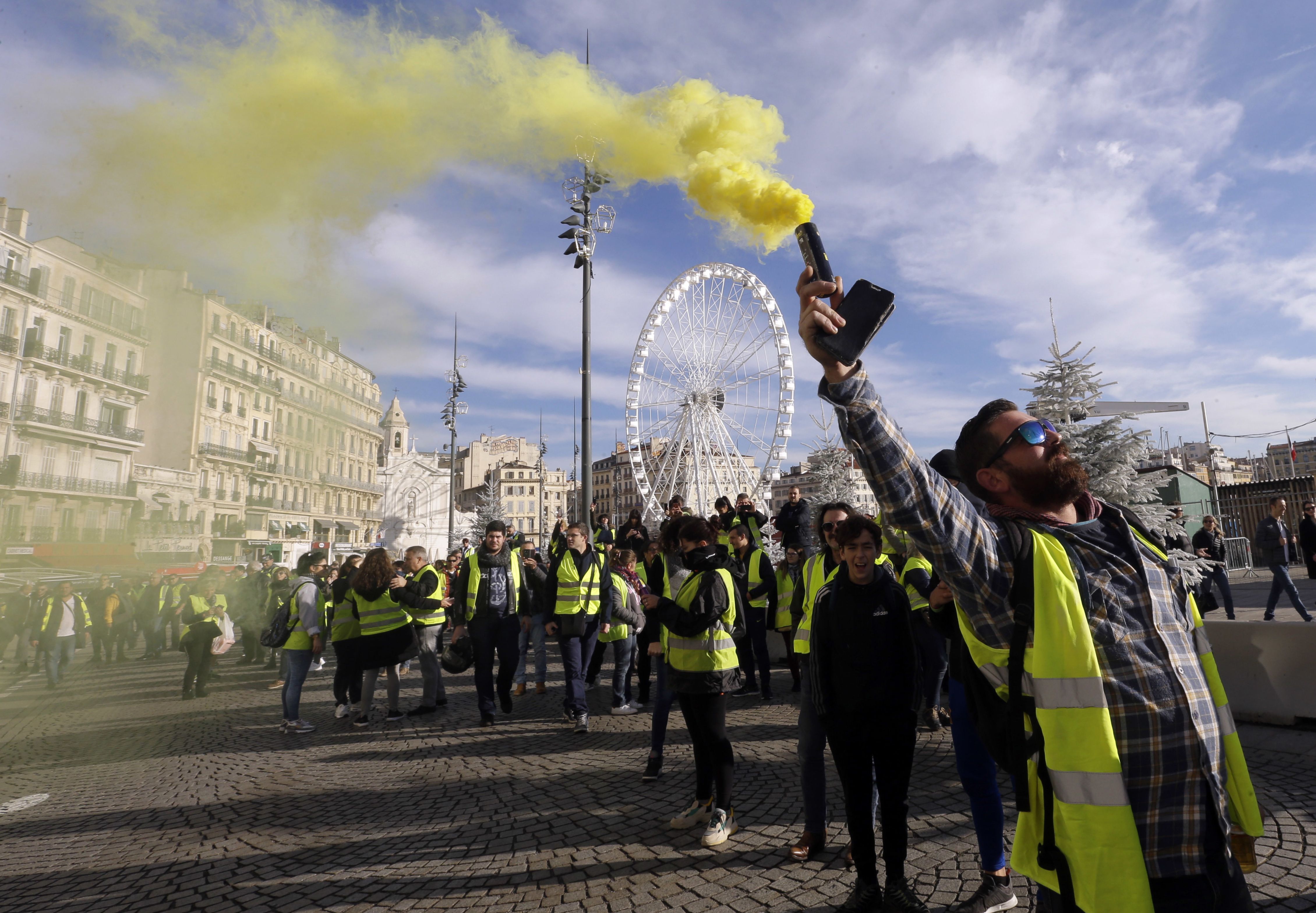 Protestas violentas en Francia exhiben fractura social