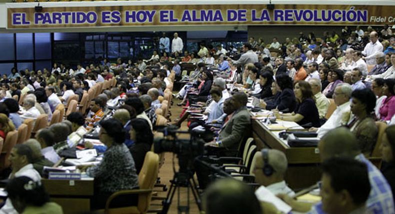 En la empresa del ferrocarril donde trabajaban había problemas salariales, no se les pagaba a tiempo y se fueron a un paro de dos días.