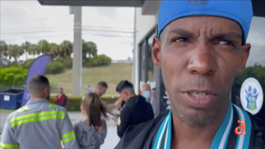 exclusiva: avalancha de emigrantes cubanos colapsan oficina de children and family en miami esperando por ayuda gubernamental