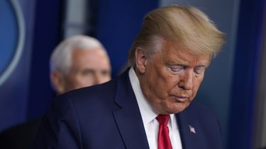 AP VERIFICA: Engañosos comentarios de Trump sobre virus