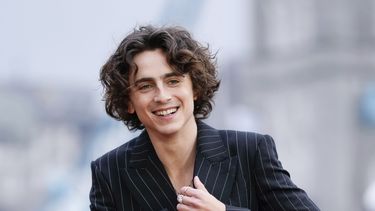 Timothee Chalamet posa a su llegada a una sesión fotográfica de Wonka en Londres, el 27 de noviembre de 2023. (Foto Scott Garfitt/Invision/AP)