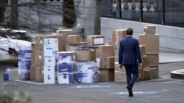 Piden a expresidentes de EEUU revisar si tienen documentos