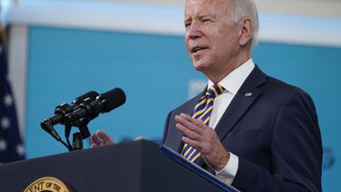 Biden firma aumento al límite de deuda