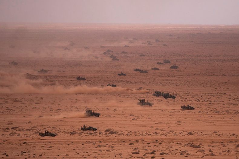 ARCHIVOS - Militares de EEUU y Marruecos participan en la 20ma edición de las maniobras León Africano en Tantan, en el sur de Agadir, Marruecos, el viernes 31 de mayo de 2024. (AP Foto/Mosaab Elshamy, Archivo)