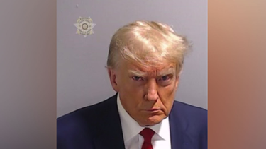 donald trump se entrego y fue procesado en la carcel del condado de fulton