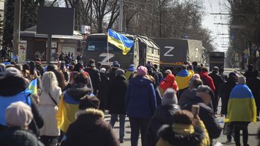Rusia anuncia retiro de tropas de ciudad clave de Ucrania