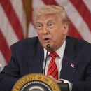 El presidente Donald Trump durante una reunión del grupo de trabajo de la FIFA para la Copa Mundial de 2026 en la Casa Blanca, el martes 6 de mayo de 2025, en Washington. (AP Foto/Mark Schiefelbein)