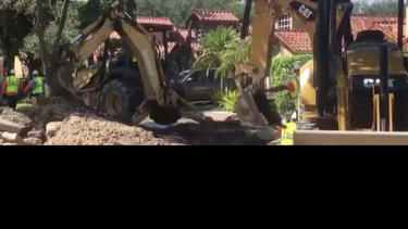 se inundan calles de miami lakes tras tuberia rota