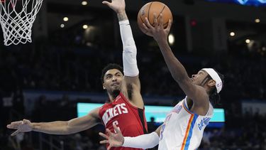 Gilgeous-Alexander brilla con 42; Thunder arrolla a Rockets