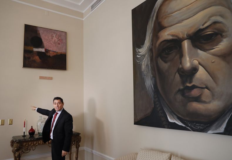 ESP-ART_VENEZUELA-ARTE_SAQUEADO-1.jpg