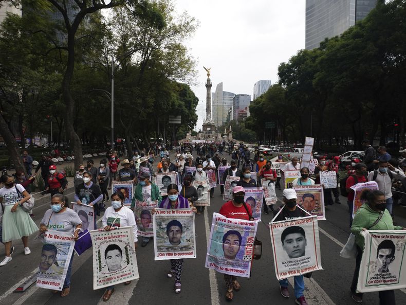 AMN-GEN MÉXICO-ESTUDIANTES DESAPARECIDOS
