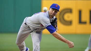 Escobar jonronea, Mets derrotan 5-1 a Piratas