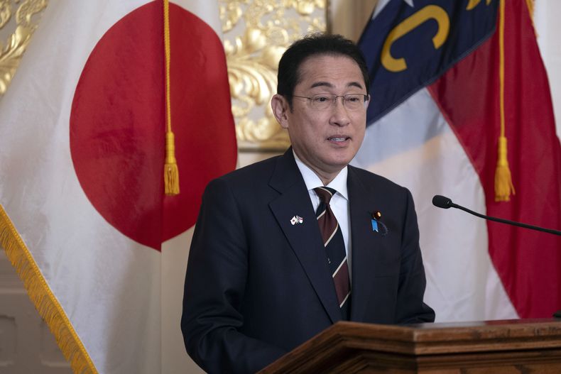 El primer ministro de Japón, Fumio Kishida, pronuncia un discurso en un almuerzo en su honor en la Mansión Ejecutiva de Carolina del Norte, el viernes 12 de abril de 2024, en Raleigh, Carolina del Norte. (Robert Willett/The News & Observer vía AP, Pool)