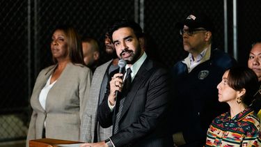 El alcalde de la ciudad de Nueva York Zohran Mamdani en conferencia de prensa en Nueva York el 8 de octubre del 2026. (AP foto/Seth Wenig)