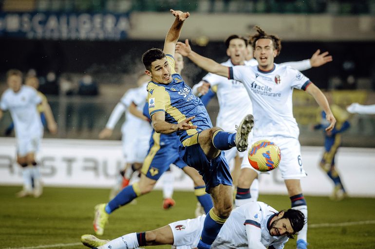 Verona supera a Bologna 2-1 con gol de Kalinic