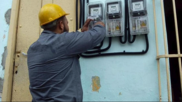 cuba paraliza producciones y servicios en horario pico por la crisis energetica del pais