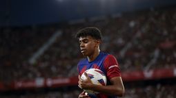 Lamine Yamal del Barcelona durante el partido contra el Sevilla en la Liga española, el domingo 26 de mayo de 2024. (AP Foto/Fermín Rodríguez)