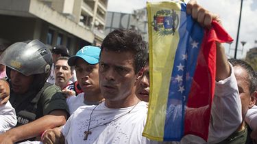Opositor venezolano Leopoldo López levanta huelga de hambre