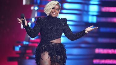Mary J. Blige en el escenario de los MTV Video Music Awards, el martes 12 de septiembre de 2023, en Newark, Nueva Jersey. (Foto de Charles Sykes/Invision/AP, Archivo)