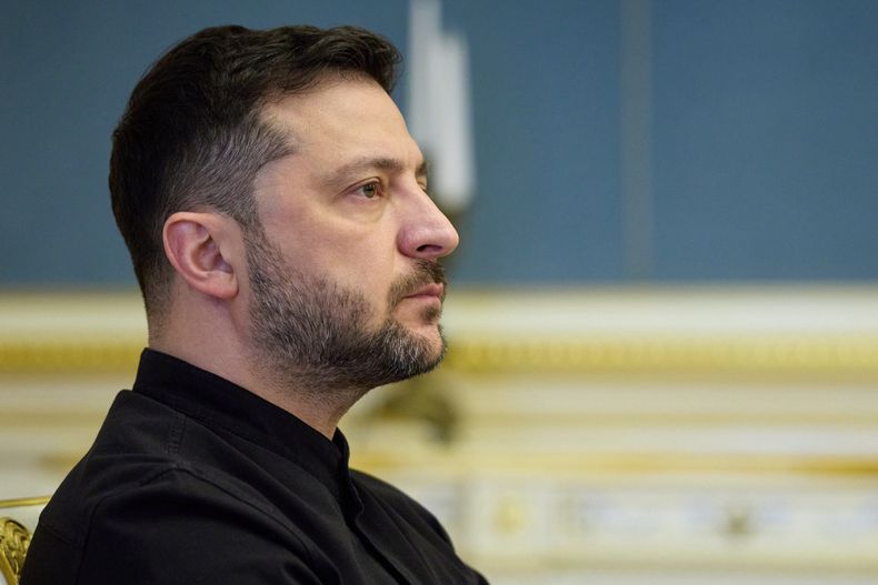 Foto suministrada por el Departamento de Prensa de la Presidencia de Ucrania que muestra al presidente ucraniano Volodymyr Zelenskyy en Kiev, Ucrania, el 31 de octubre del 2025. (Departamento de Prensa de la Presidencia de Ucrania via AP)