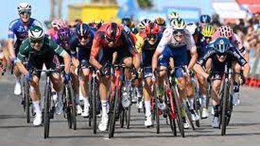 otro festival de jumbo visma: roglic gana y kuss se pone de rojo en el xorret del cati
