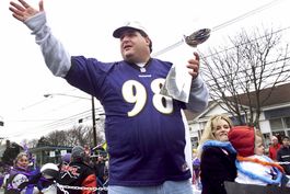 Falleció Tony Siragusa, ganó un Super Bowl con los Ravens