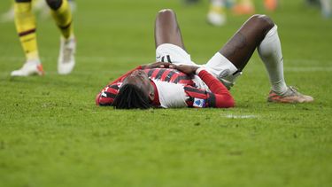 Milan deja ir oportunidad de ampliar ventaja en la Serie A