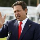 El gobernador de Florida Ron DeSantis durante una conferencia de prensa, el miércoles 25 de septiembre de 2024, en las oficinas de Tampa Electric Company, en Tampa, Florida. (AP Foto/Chris OMeara, Archivo)