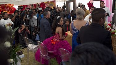 mexico: rubi cumple 15 anos y el mundo se entera