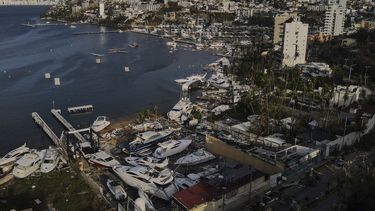 Vista de la ciudad de Acapulco, México, tras el paso del huracán Otis, el sábado 28 de octubre de 2023. (AP Foto/Félix Márquez)
