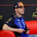 El neerlandés Max Verstappen habla en conferencia de prensa antes del Gran Premio de Bélgica el jueves 16 de julio del 2026. (AP Foto/Geert Vanden Wijngaert)