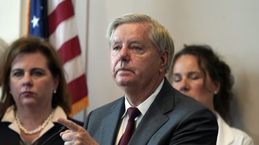 Senador Lindsey Graham propone prohibir aborto en todo EEUU