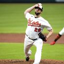 Despiertan bates de Orioles en triunfo sobre Medias Rojas