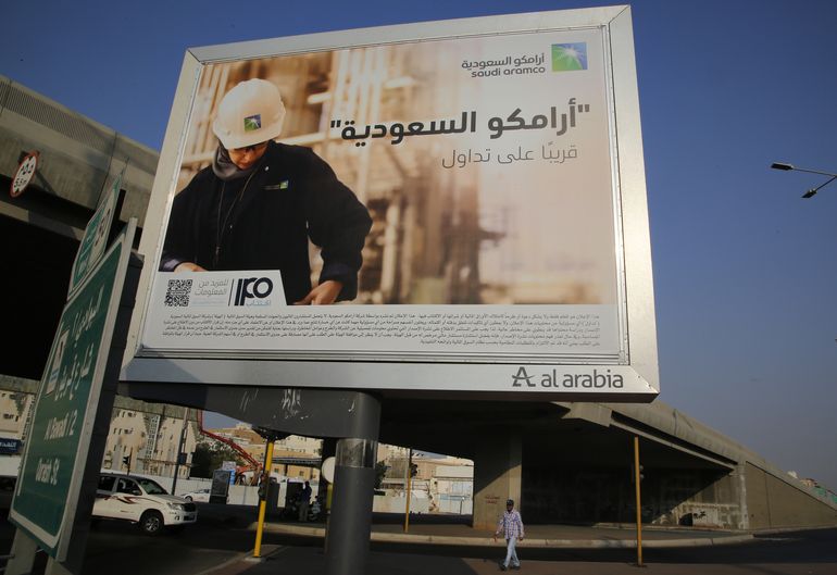 Los beneficios de la petrolera saudí Aramco suben un 80%