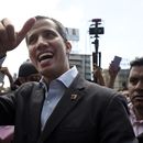 Guaidó llama a movilizaciones para exigir entrada de ayuda