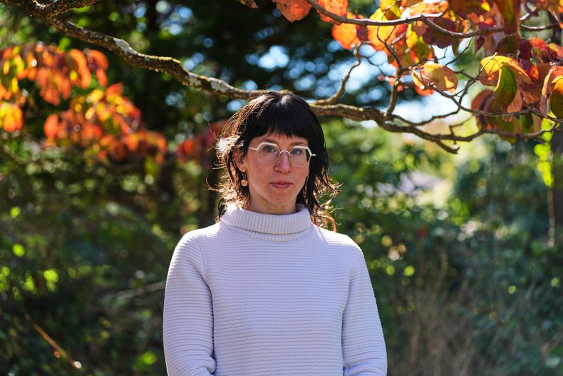 Sasha Gallant, ex empleada de USAID y ahora fundadora de Project Resource Optimization Initiative, Cockeysville, Maryland, el 17 de octubre del 2025. (AP foto/Stephanie Scarbrough)
