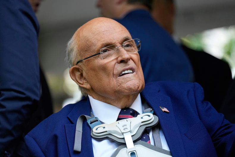 ARCHIVO - El exalcalde de Nueva York Rudy Giuliani participa en una ceremonia por el aniversario de los ataques del 11 de septiembre de 2001 en Nueva York, el jueves 11 de septiembre de 2025. (AP Foto/Seth Wenig, Archivo)