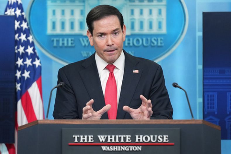 El secretario de Estado Marco Rubio habla durante una rueda de prensa en la sala de prensa James Brady de la Casa Blanca, el martes 5 de mayo de 2026, en Washington. (AP Foto/Mark Schiefelbein)