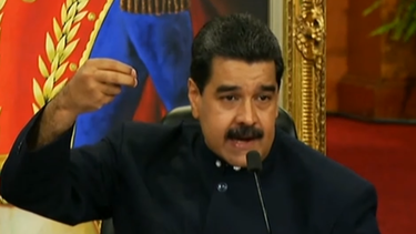 ¿quien le pone el cascabel al gato en venezuela?: ee.uu sanciona y la oposicion dialoga